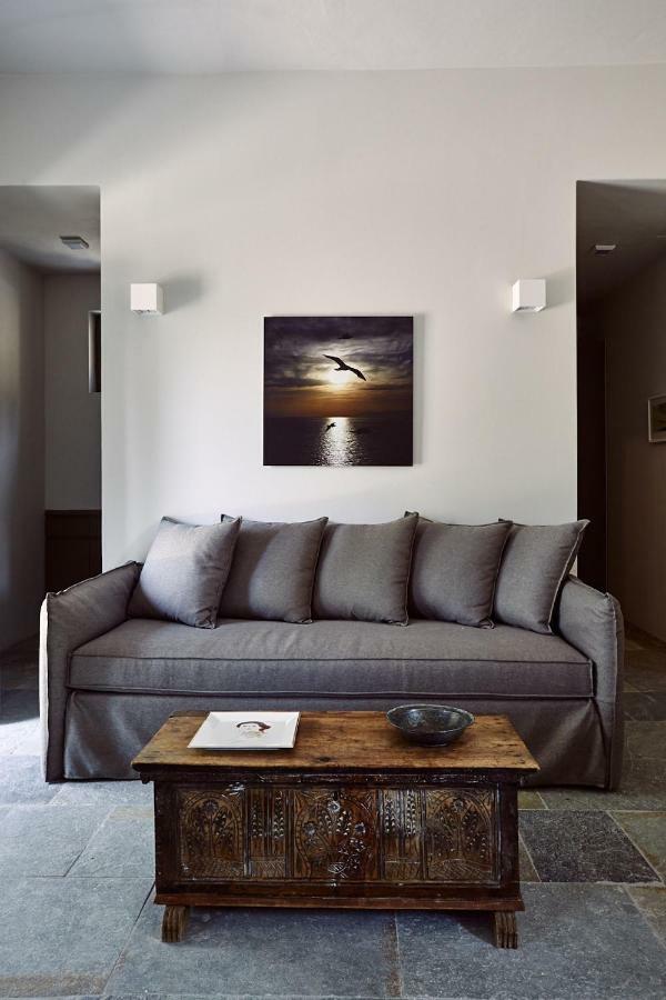 Nikolaou Art Residence Aegina المظهر الخارجي الصورة